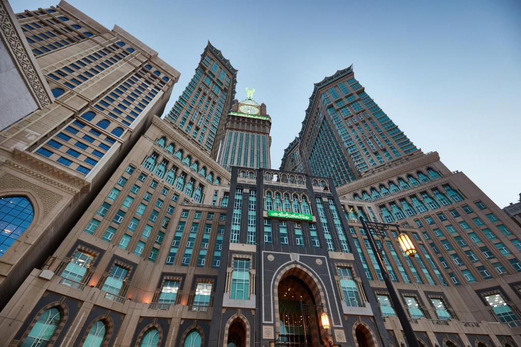 Top 8 Reasons to Stay at Pullman Zamzam Makkah Hotel
