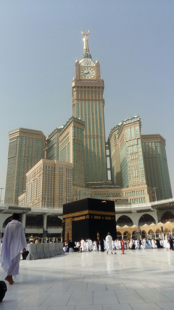 طيورحمام الحرم