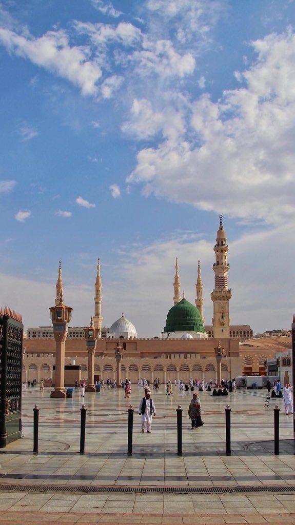The story of the minarets of the Prophet's Mosque