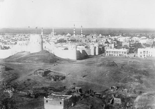 The Prophet's Mosque during the Abbasid era